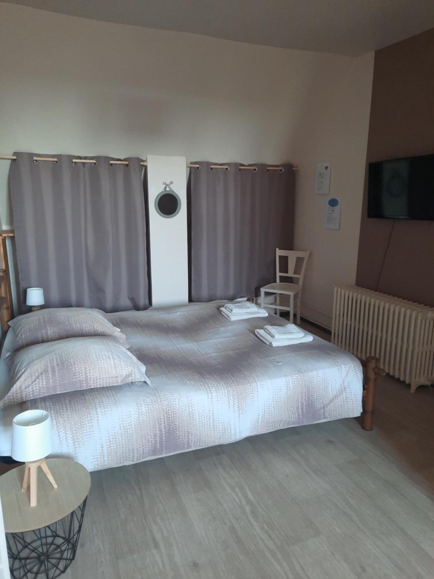 La Maison Genevier - Chambre Doreline Montreuil-en-Touraine ภายนอก รูปภาพ